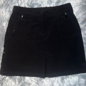 Zenergy 0.5 black skort with zipper pockets, sz L
